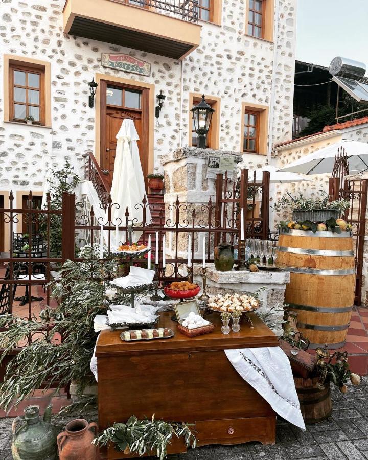 Εννεα Μουσεσ Παραδοσιακός Ξενώνας Velventós Exterior foto