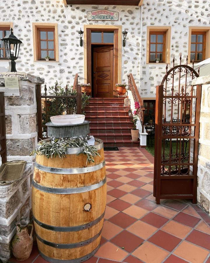 Εννεα Μουσεσ Παραδοσιακός Ξενώνας Velventós Exterior foto