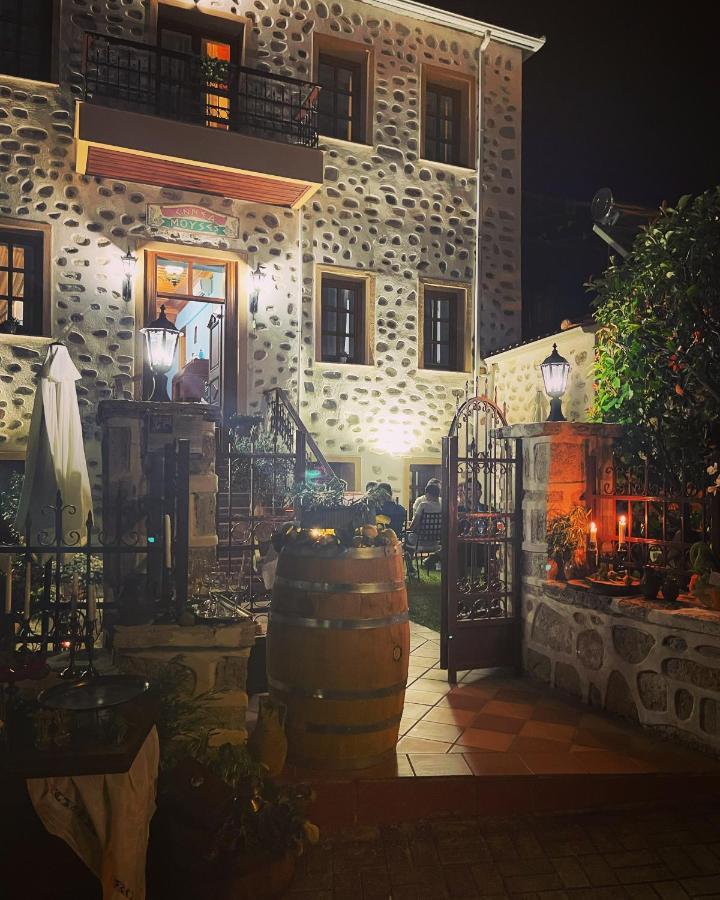 Εννεα Μουσεσ Παραδοσιακός Ξενώνας Velventós Exterior foto