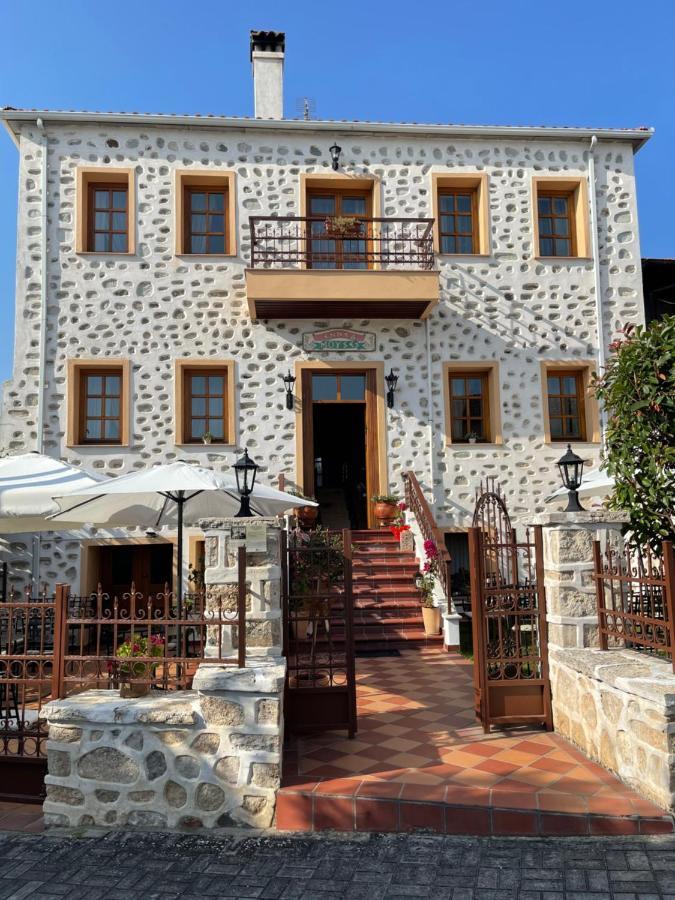 Εννεα Μουσεσ Παραδοσιακός Ξενώνας Velventós Exterior foto